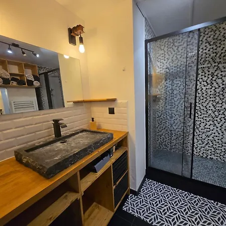 La Terrasse Hébergement de vacances Argenton-lʼ Église