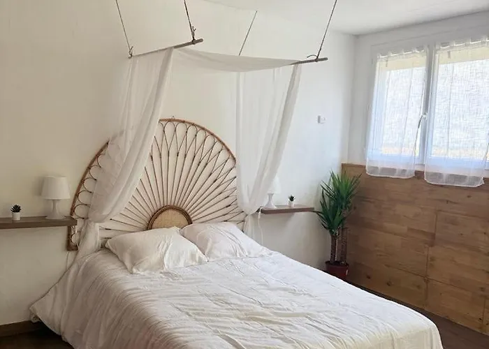 La Terrasse Сasa de vacaciones Argenton-lʼ Église